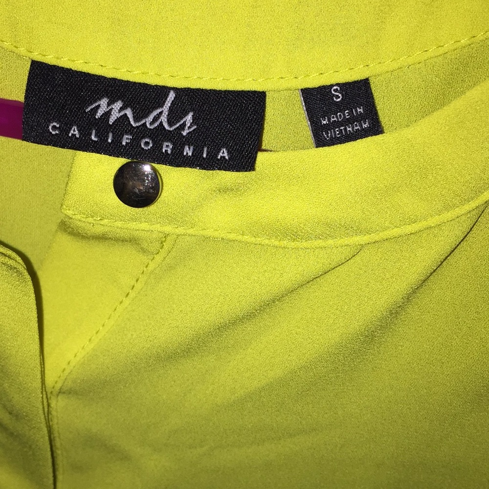 Yellow Top - Picture 3 of 3